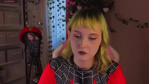 Roziett online show from March 6, 2026, 9:06 am