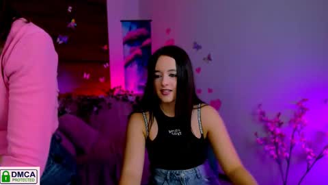 Snapshot of rozmary_ket chatting on March 7, 2025, 1:18 pm Im Rozmary nice to meet you 3 online show from March 7, 2025, 1:18 pm