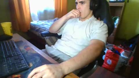 rpaulo25 online show from February 13, 2025, 10:43 pm