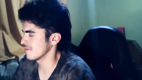 rpaulo25 online show from November 17, 2025, 1:22 am