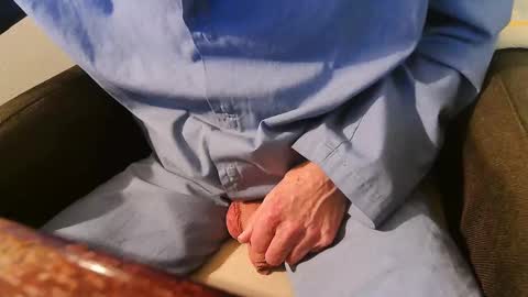 rubbertapper online show from February 21, 2025, 12:16 am