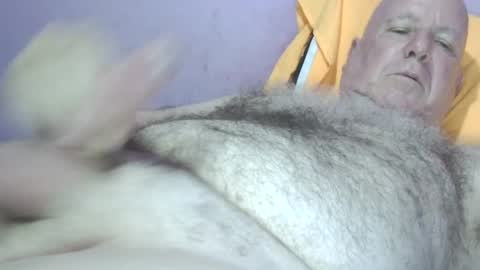 Snapshot of rubbing11 chatting on June 24, 2026, 11:42 am rubbing online show from June 24, 2026, 11:42 am