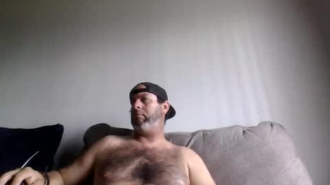 rubbingoneout714 online show from April 3, 2026, 4:49 pm