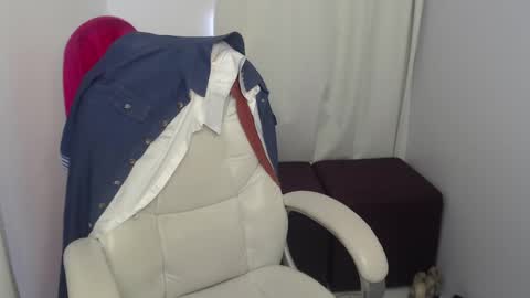 Rubi online show from January 21, 2025, 4:48 pm