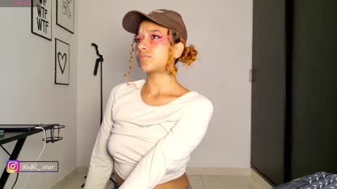 Snapshot of rubi_star chatting on July 7, 2026, 11:42 pm Rubi online show from July 7, 2026, 11:42 pm