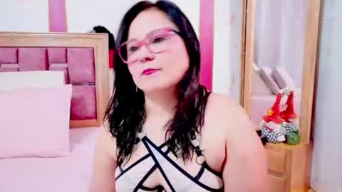Snapshot of rubiqueens chatting on July 21, 2026, 9:06 pm RubiQueens online show from July 21, 2026, 9:06 pm