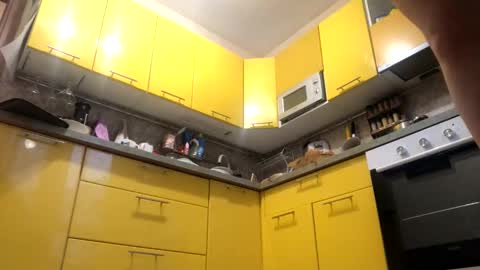 Rubi online show from October 27, 2025, 5:33 am