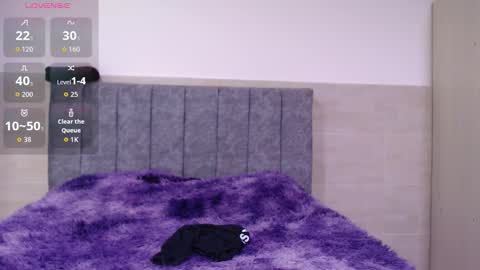 Ruby and Vanie online show from December 21, 2025, 7:43 pm