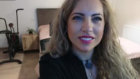 Snapshot of ruby_fit chatting on April 24, 2026, 12:57 am Ruby online show from April 24, 2026, 12:57 am