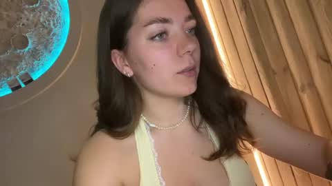 AYSHE online show from March 18, 2026, 8:23 pm