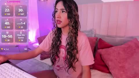 rue_zue online show from February 3, 2026, 1:05 pm