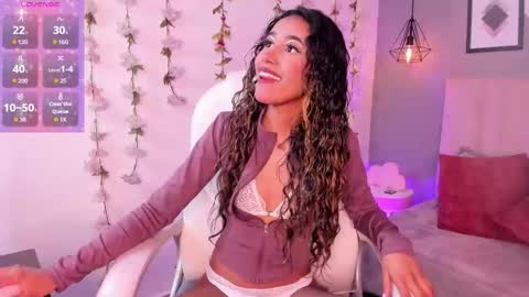 rue_zue online show from February 25, 2026, 1:43 pm