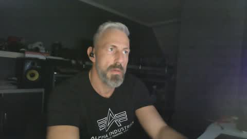 Chico que rico Caliente online show from January 28, 2025, 11:07 pm