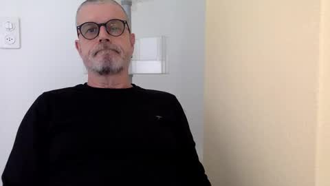 Jimi online show from January 6, 2025, 11:51 am