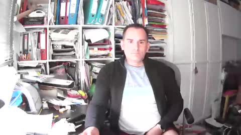 Snapshot of runner1978 chatting on December 12, 2024, 1:39 pm runner1978 online show from December 12, 2024, 1:39 pm