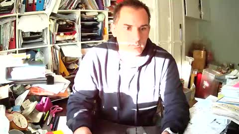 Snapshot of runner1978 chatting on November 19, 2025, 8:47 am runner1978 online show from November 19, 2025, 8:47 am