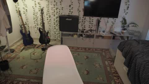 rusbradpitt online show from November 2, 2025, 1:13 pm