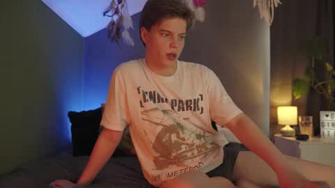 rusbradpitt online show from March 16, 2026, 10:08 am