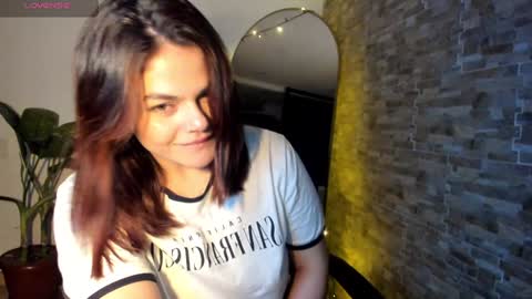 Lorenn online show from December 22, 2024, 3:00 am