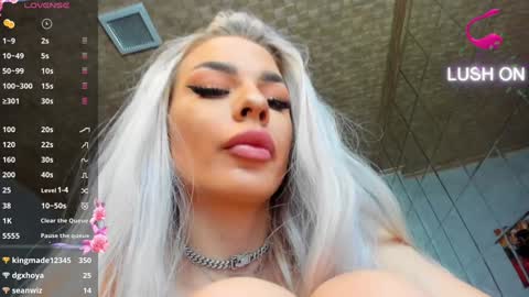 Snapshot of russian_ava chatting on December 19, 2024, 11:57 pm Ava online show from December 19, 2024, 11:57 pm