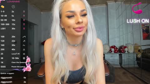 Snapshot of russian_ava chatting on December 23, 2024, 2:56 am Ava online show from December 23, 2024, 2:56 am