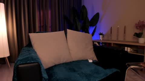 Chrissy online show from April 8, 2026, 3:12 pm