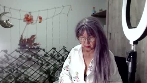 ruth_blue21 online show from February 27, 2025, 10:42 pm