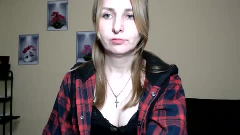 Snapshot of ruthpark chatting on May 11, 2026, 4:15 pm Ruth online show from May 11, 2026, 4:15 pm