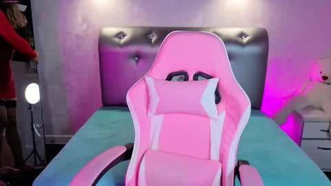 ruthspaces online show from November 27, 2025, 1:07 am