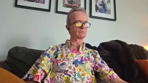 ruttingrabbit online show from November 12, 2025, 8:52 pm