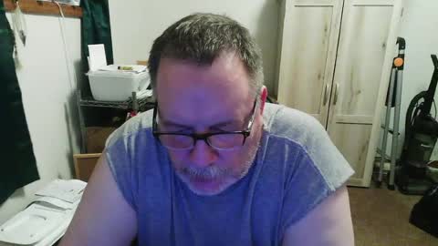rwzar_1965 online show from June 17, 2026, 3:53 am
