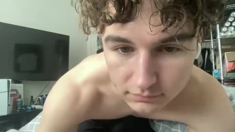 Snapshot of ryan287747 chatting on February 1, 2025, 8:05 pm ryan online show from February 1, 2025, 8:05 pm