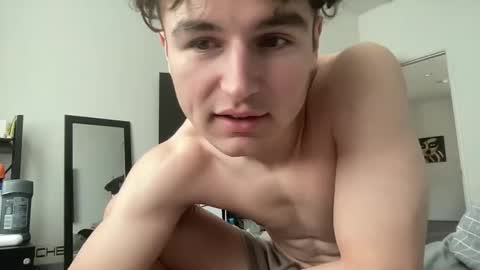 Snapshot of ryan287747 chatting on February 27, 2025, 9:14 pm ryan online show from February 27, 2025, 9:14 pm