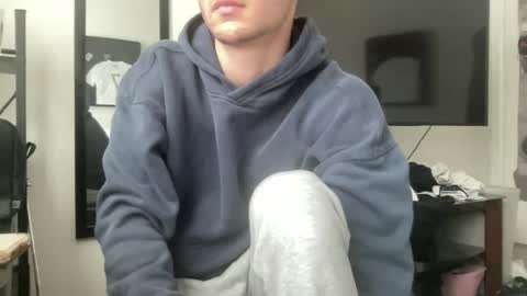 Snapshot of ryan287747 chatting on September 18, 2025, 7:16 pm ryan online show from September 18, 2025, 7:16 pm