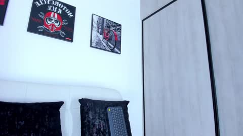 Ryan  online show from January 5, 2025, 7:17 am