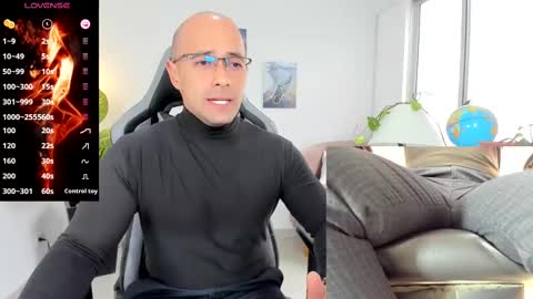 ryan_master_ online show from December 18, 2024, 4:28 pm