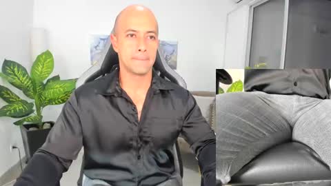 ryan_master_ online show from January 7, 2025, 9:07 am