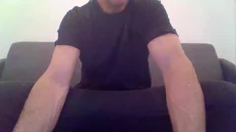 Snapshot of ryand066 chatting on March 31, 2026, 2:46 am ryand066 online show from March 31, 2026, 2:46 am