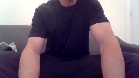 Snapshot of ryand066 chatting on April 1, 2026, 6:27 pm ryand066 online show from April 1, 2026, 6:27 pm