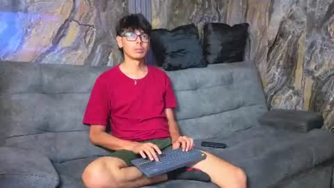 Snapshot of ryann_wolf chatting on July 7, 2026, 6:01 pm ryann_wolf online show from July 7, 2026, 6:01 pm