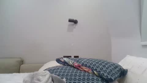 anonomousstoneruk online show from November 7, 2025, 3:17 am