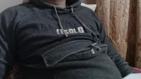 Snapshot of ryans31 chatting on January 5, 2025, 5:51 pm Sexy Boy Toy online show from January 5, 2025, 5:51 pm