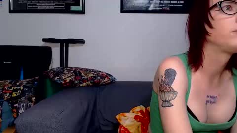 Snapshot of ryff_burnz chatting on April 23, 2026, 1:51 am Ryff Burnz online show from April 23, 2026, 1:51 am