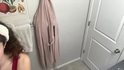 rylanxoxo online show from December 4, 2025, 4:11 am