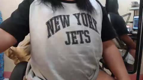 rylle_asian online show from January 13, 2026, 1:38 pm