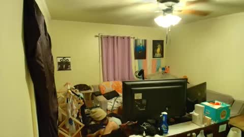 Ryn Michele online show from October 16, 2025, 6:36 am