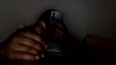 ryzin_ online show from November 25, 2025, 3:23 pm