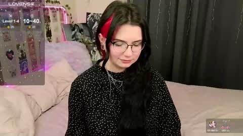 Kate online show from March 3, 2025, 5:31 am