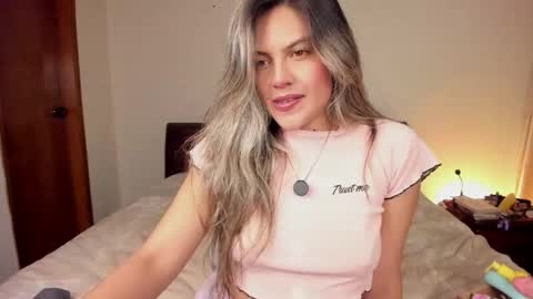 Leslie Beltrn online show from April 22, 2026, 4:04 am