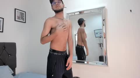 Snapshot of saamhunterr chatting on March 13, 2026, 9:10 pm Sam online show from March 13, 2026, 9:10 pm